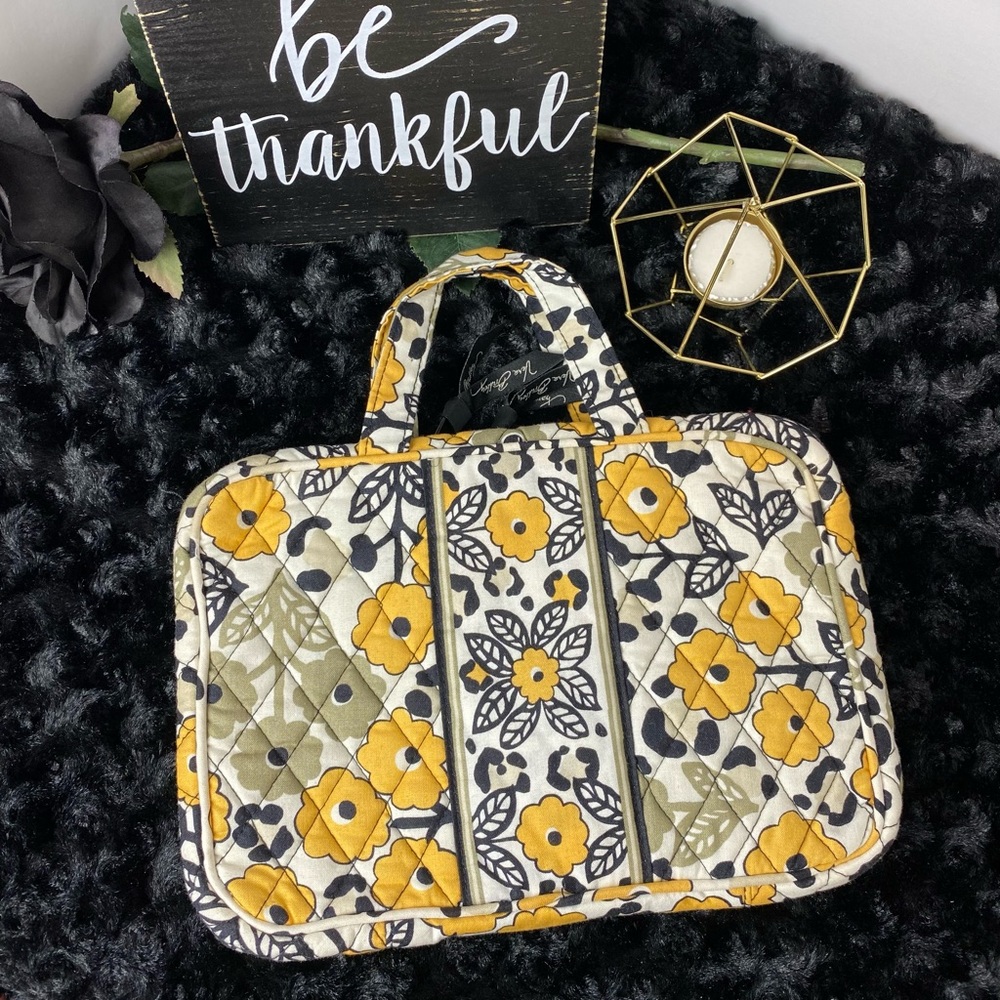 NWOT Vera Bradley Hanging Travel Bag
